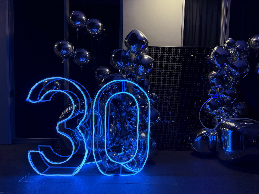 LED Number 30 Stand